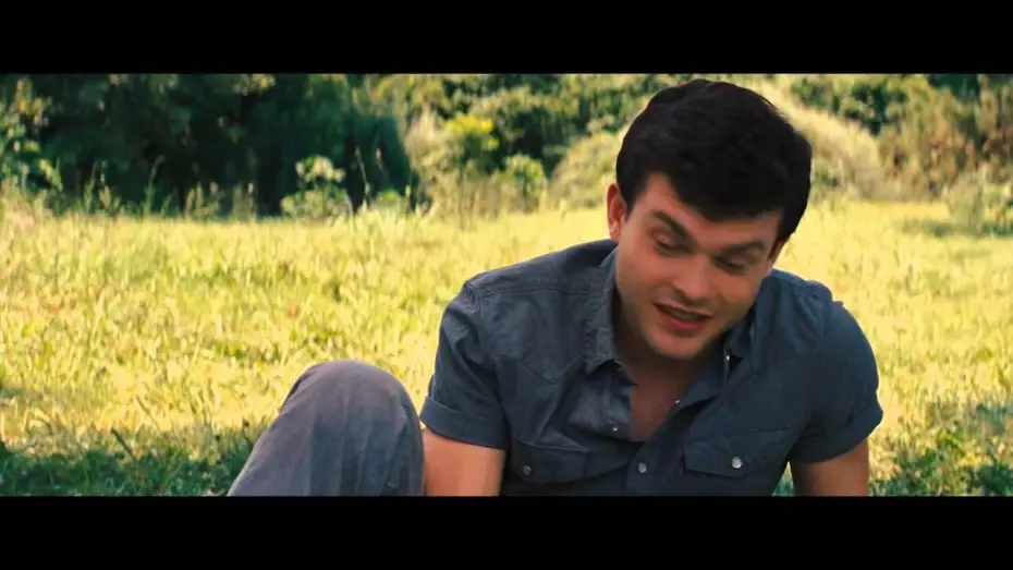 Video for the film Beautiful Creatures — Beautiful Creatures - La sedicesima luna - Clip 2 "Mi odiano sempre."