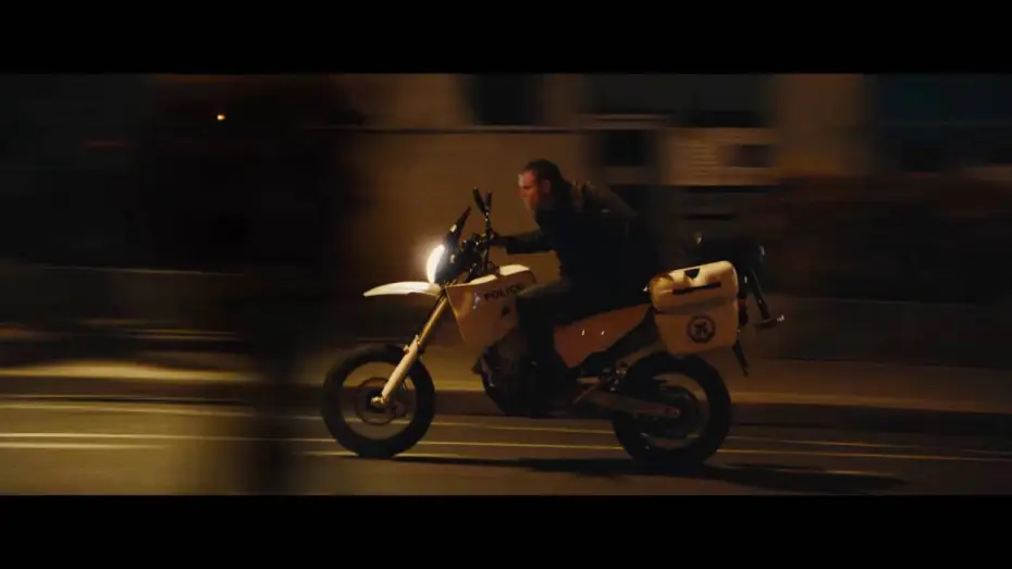 Video for the film Jason Bourne — Jason Bourne / Extrait "Jason Bourne vole une moto" VF [Au cinéma le 10 Août]