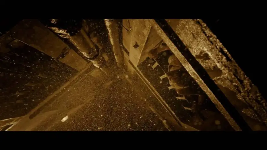 Video for the film Sweet Home — SWEET HOME - Extrait "Fuir..." VF