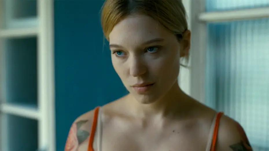Video for the film It's Only the End of the World — “A postcard in the pile”