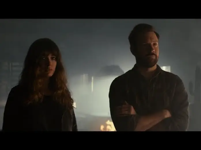 Video for the film Colossal — Colossal - Trailer español (HD)