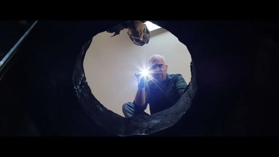 Video for the film To Steal from a Thief — Cien años de perdón - La película (Featurette)