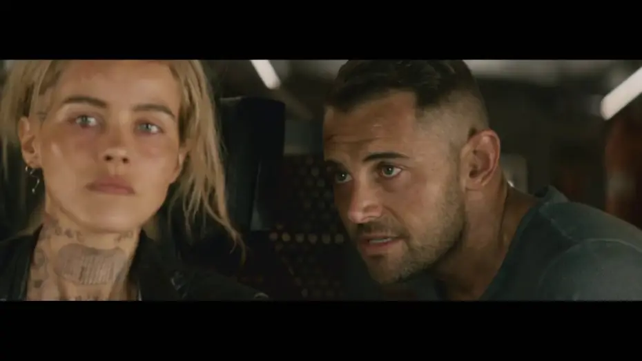 Video for the film Science Fiction Volume One: The Osiris Child — OSIRIS - extrait "Poursuivis" VOST
