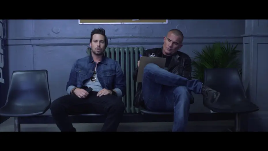 Video for the film Gridlocked — ISSUE DE SECOURS - Bande Annonce VF
