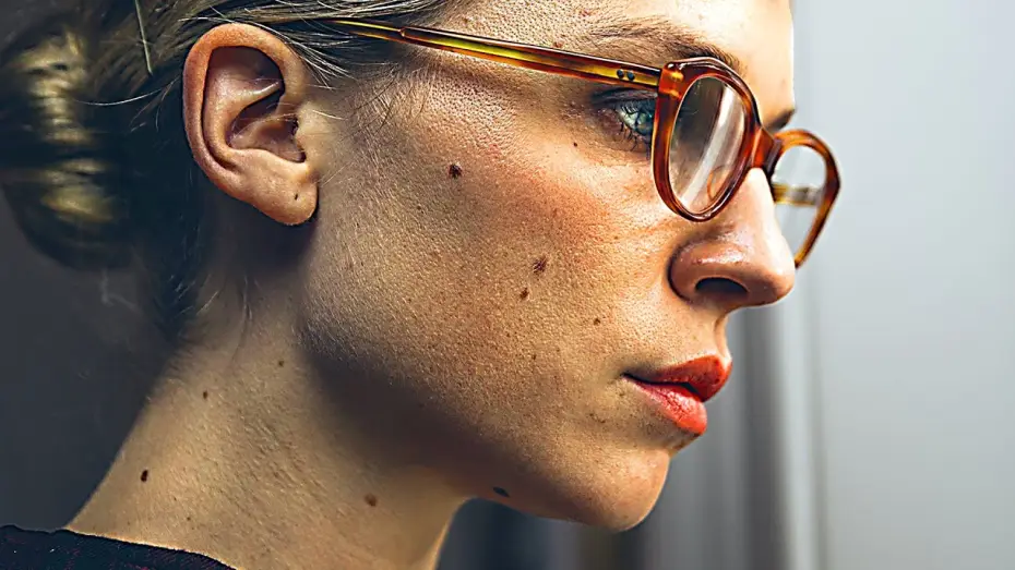 Video for the film The Ones Below — LONDON HOUSE Bande Annonce (Clémence Poesy, Thriller - 2017)
