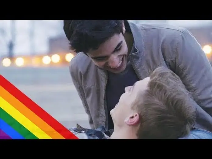 Video for the film Akron — UN SECRET DE TROP - Bande-Annonce