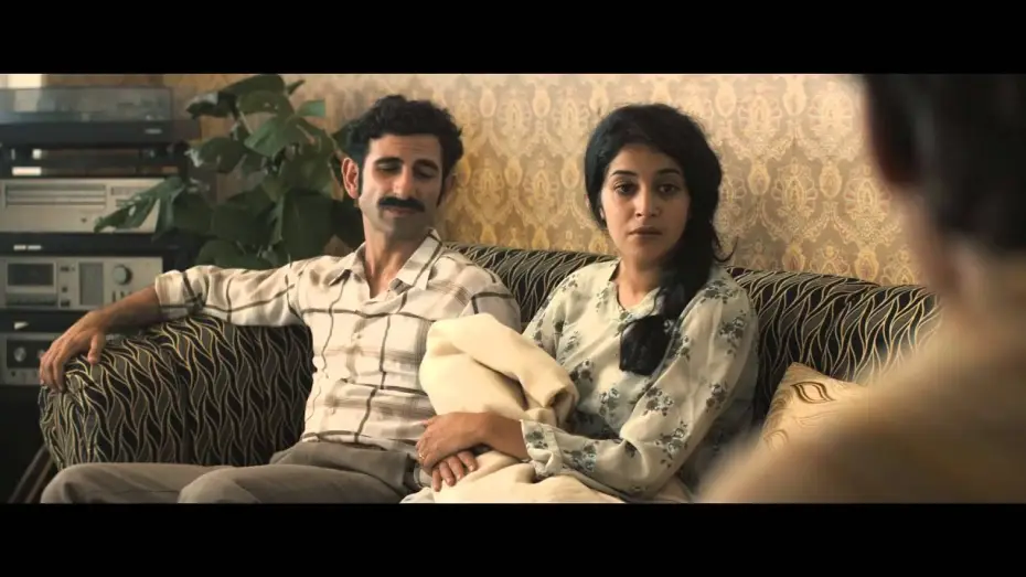 Video for the film All Three of Us — O los tres o ninguno - Trailer español (HD)