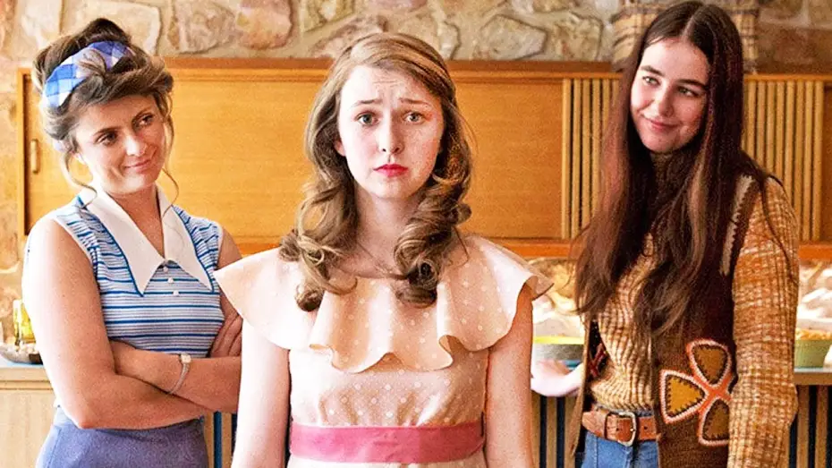 Video for the film Girl Asleep — FANTASTIC BIRTHDAY Bande Annonce (2017) Comédie