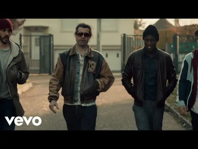 Video for the film Comment c'est loin — Casseurs Flowters - À l’heure où je me couche