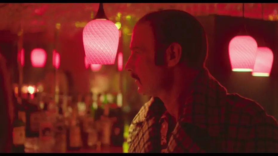Video for the film Chuck — OUTSIDER - Extrait - Rencontre avec Linda - VOST