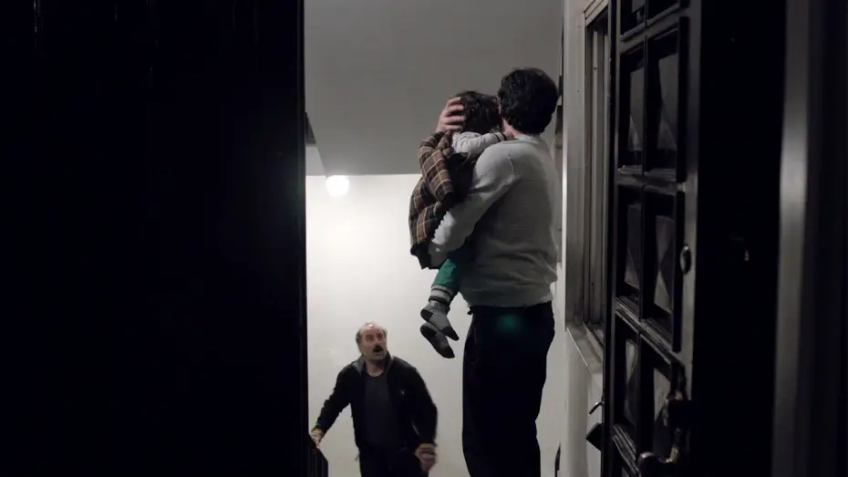 Video for the film The Salesman — “We have to evacuate!”
