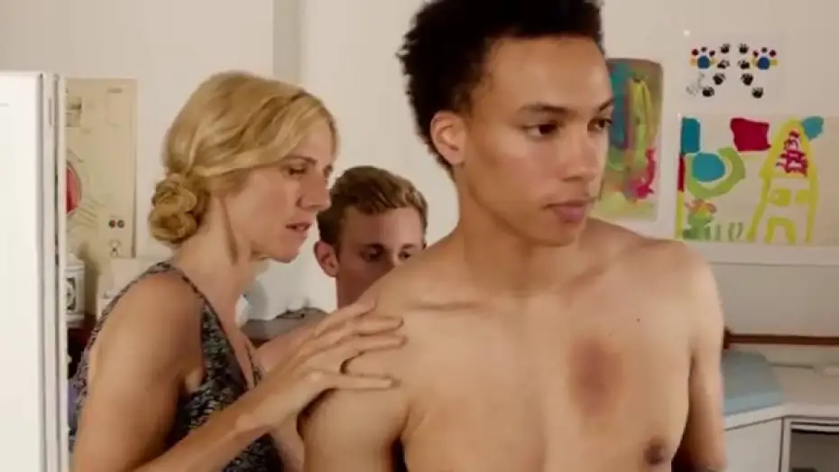 Video for the film Being 17 — Trailer de Quand on a 17 ans — Being 17 (HD)