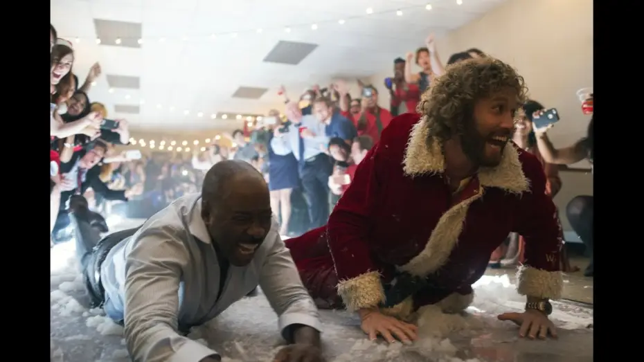 Video for the film Office Christmas Party — Trailer 2