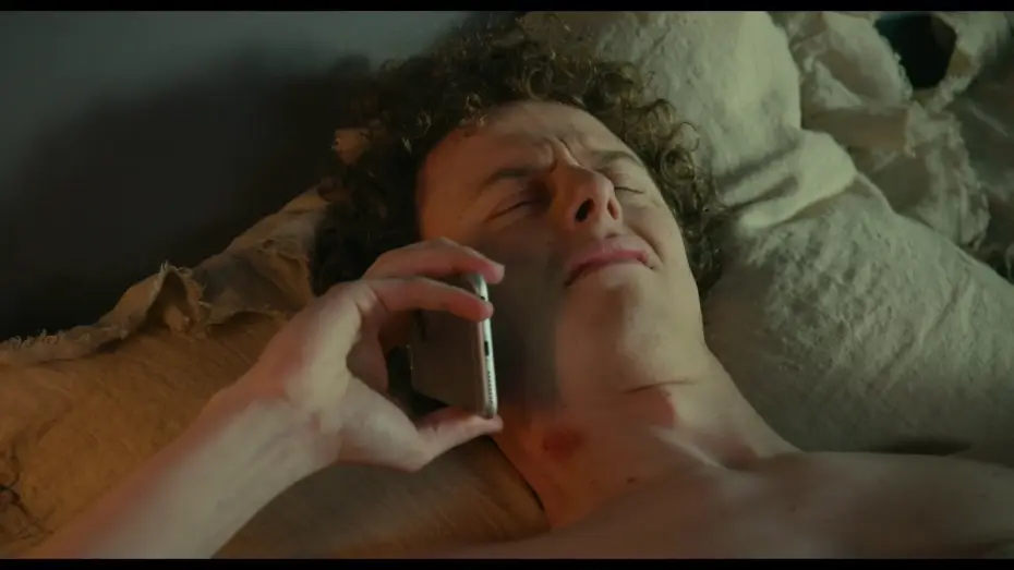 Video for the film Alibi.com — ALIBI.COM - Extrait 1 - Philippe Lacheau (2017)