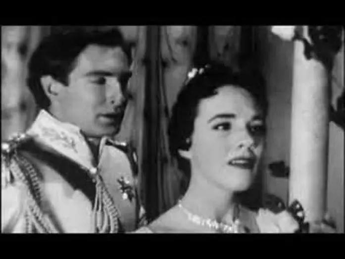 Video for the film Cinderella — Cinderella - Trailer