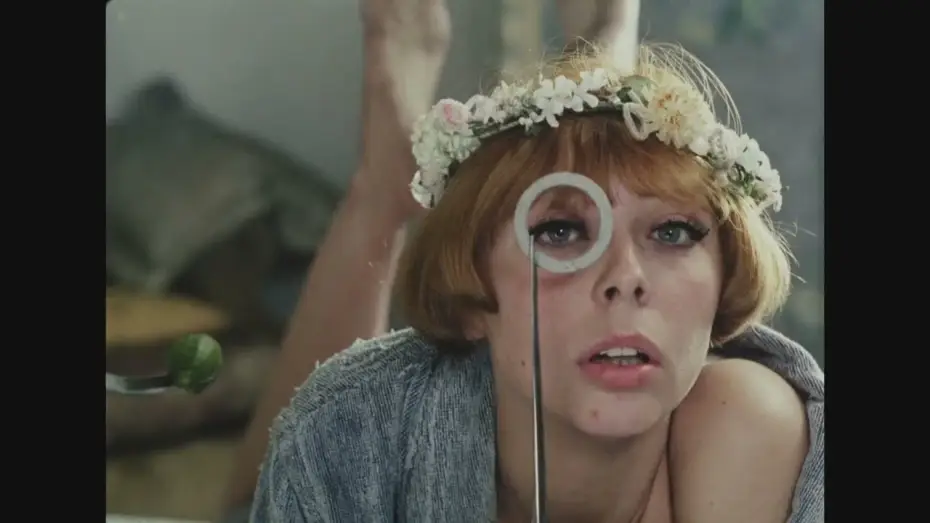 Video for the film Daisies — LE MARGHERITINE di Věra Chytilová, dal 15 maggio al cinema in versione restaurata (trailer)