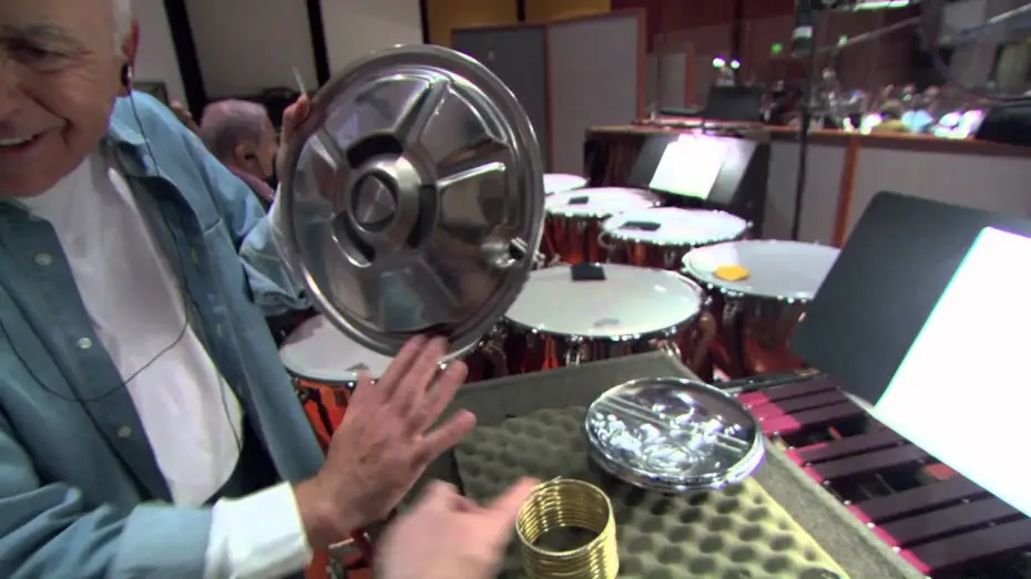 Video for the film Cars 2 — Disney Pixar Cars 2 - John Lasseter in sala di registrazione.