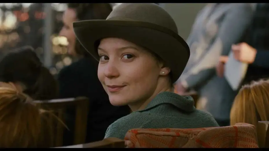 Video for the film Restless — Restless Trailer Deutsch HD