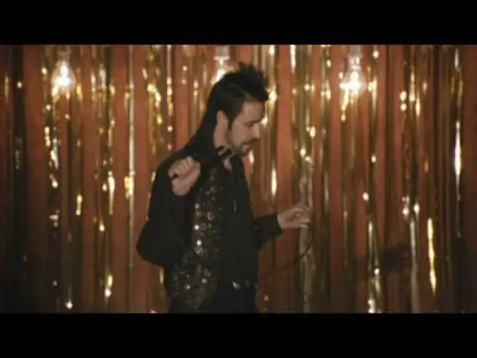 Video for the film Submarine — SUBMARINE - What is light? - Film Clip