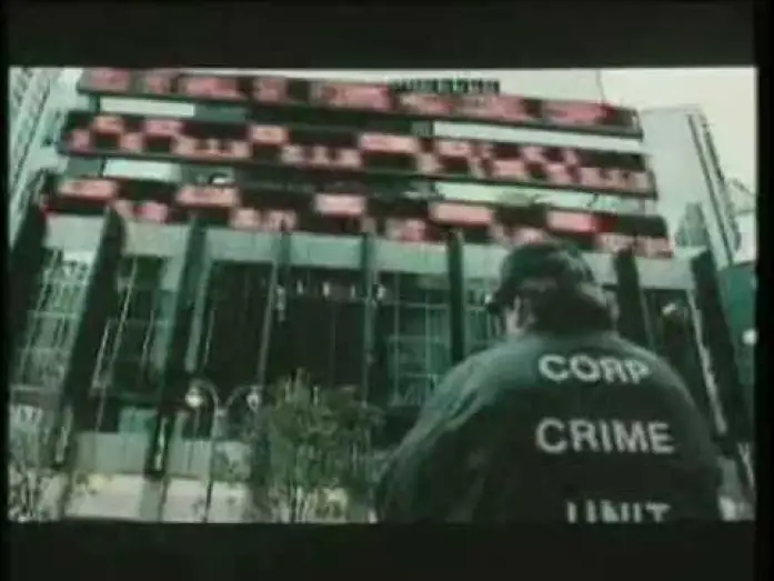 Video for the film Bowling for Columbine — Bowling a Columbine (2002) - Trailer ITALIANO