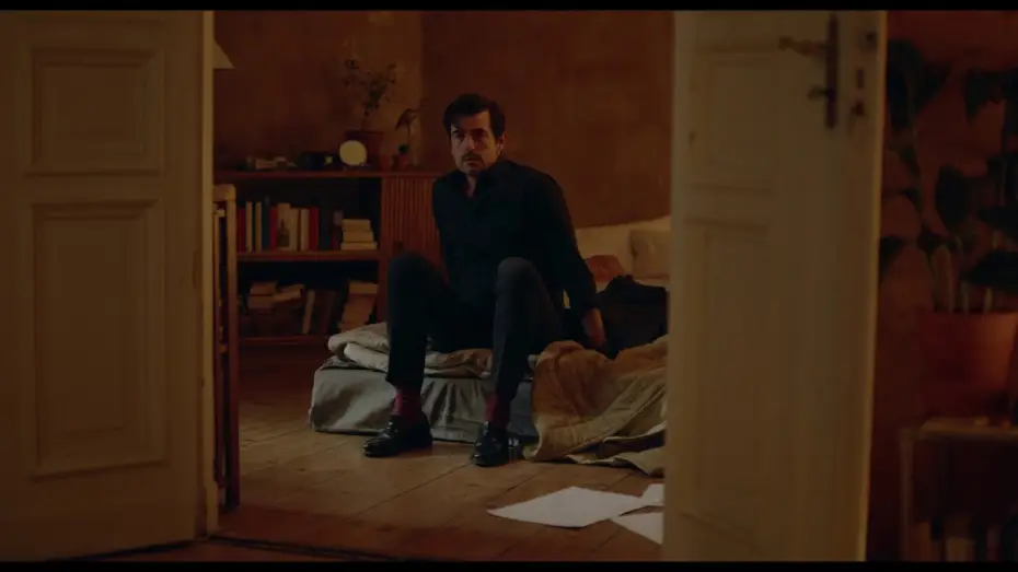 Video for the film The Square — The Square clip - Monkey