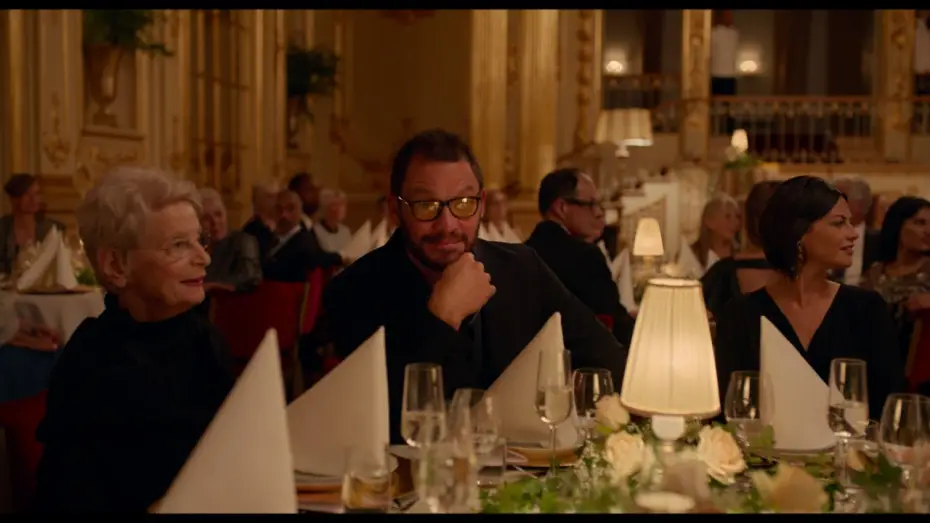 Video for the film The Square — Official Excerpt 3/3