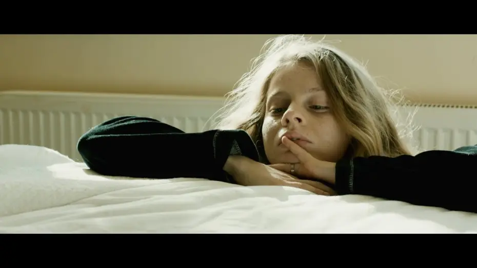 Video for the film Clair Obscur — Clair Obscur (2016) Trailer, OmU
