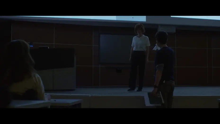 Video for the film UFO — Ovni : Sur La Piste Extraterrestre - Extrait VF