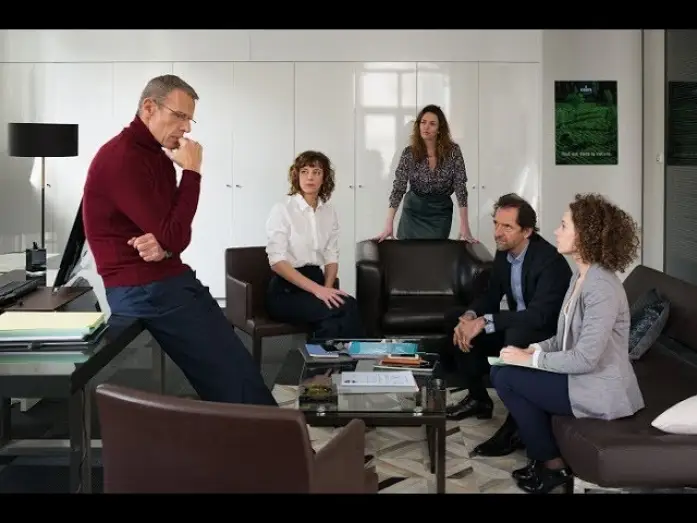 Video for the film Corporate — Corporate - Trailer español (HD)