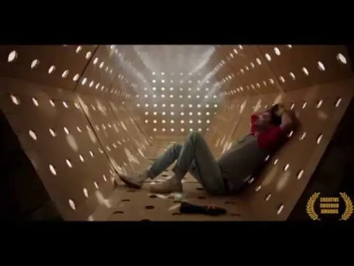 Video for the film Dave Made a Maze — Dave Made a Maze  / Trailer / Subtitulado Español