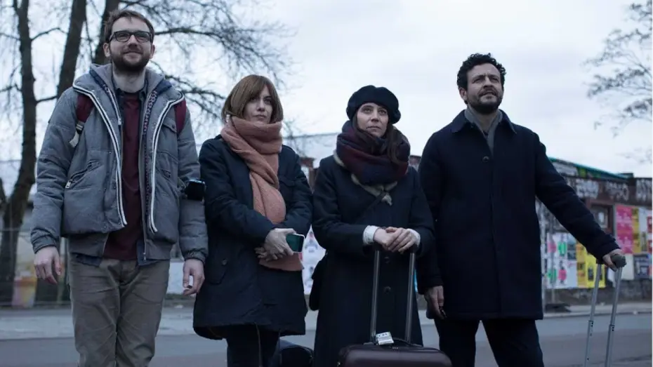 Video for the film The Distances — Las distancias - Trailer (HD)