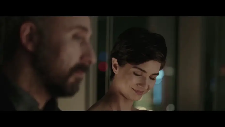 Video for the film Red Istanbul — ROSSO ISTANBUL - Clip "Lei sa molte cose di me"