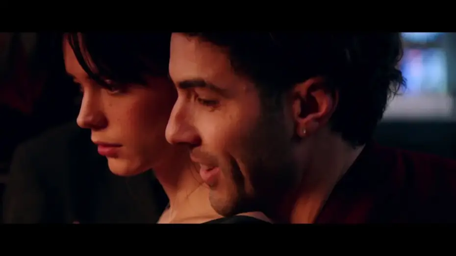 Video for the film Treat Me Like Fire — JOUEURS - Bande Annonce VF