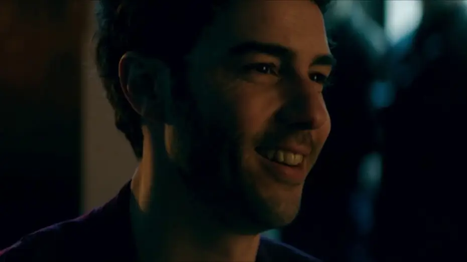Video for the film Treat Me Like Fire — JOUEURS - Extrait 1 VF