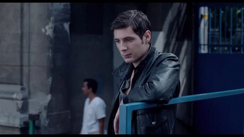 Video for the film Sorry Angel — PLAIRE, AIMER ET COURIR VITE - Bande Annonce VF