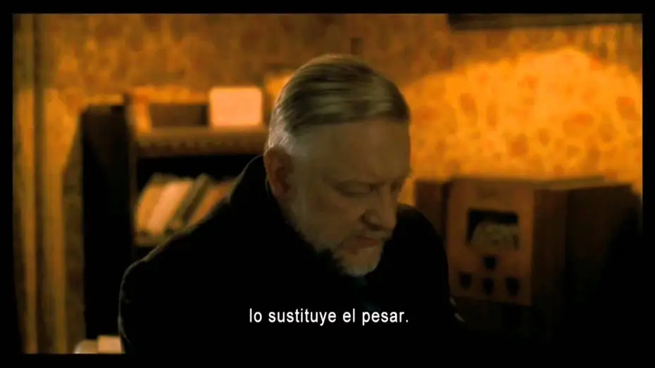 Video for the film The Deep Blue Sea — The deep blue sea - Trailer subtitulado en español HD