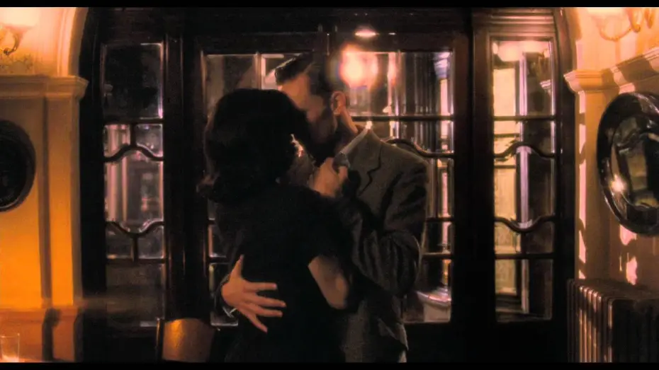 Video for the film The Deep Blue Sea — The Deep Blue Sea - First Look