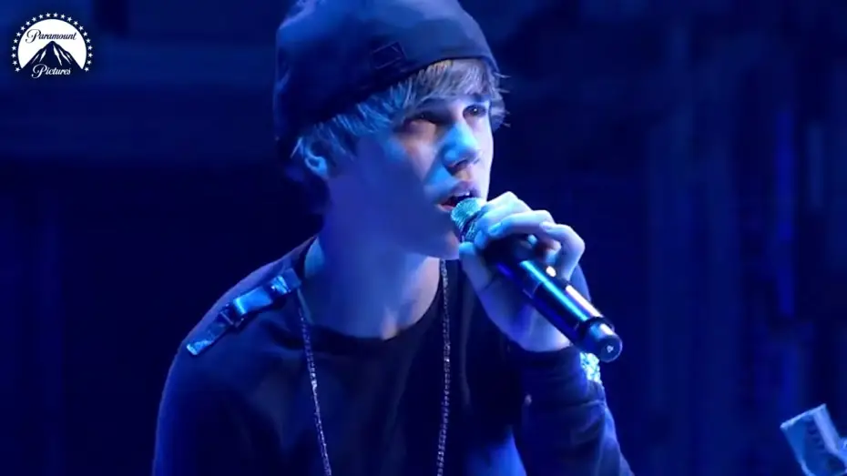 Video for the film Justin Bieber: Never Say Never — Justin Bieber Sings 'Down To Earth' Live - Full Scene)