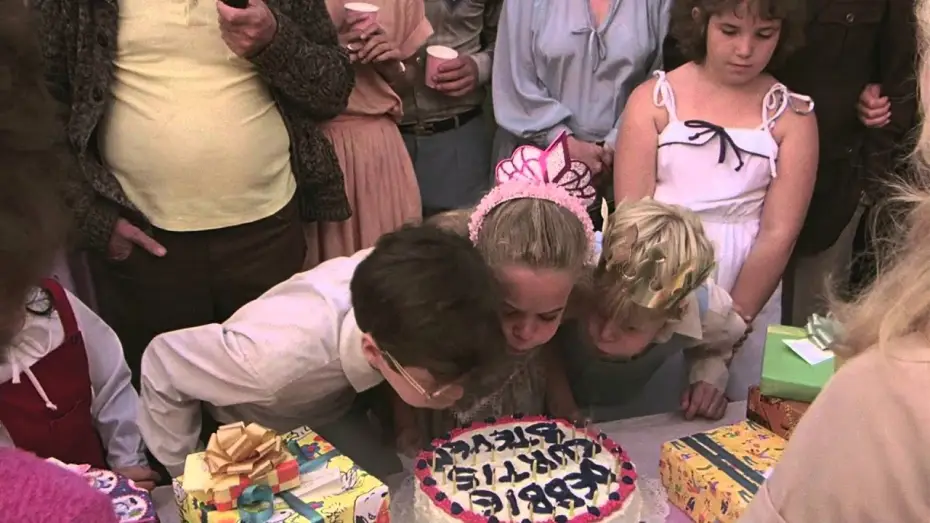 Video for the film Bloody Birthday — Bloody Birthday Trailer