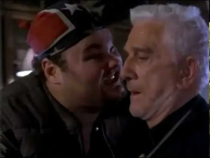 Video for the film Camouflage — Camouflage (2001) - trailer Leslie Nielsen, Lochlyn Munro