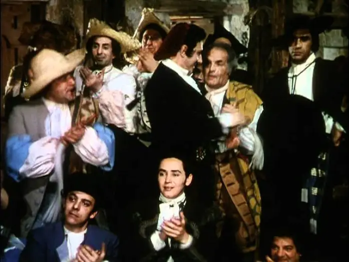Video for the film The Golden Coach — The Golden Coach — Anna Magnani's Hat