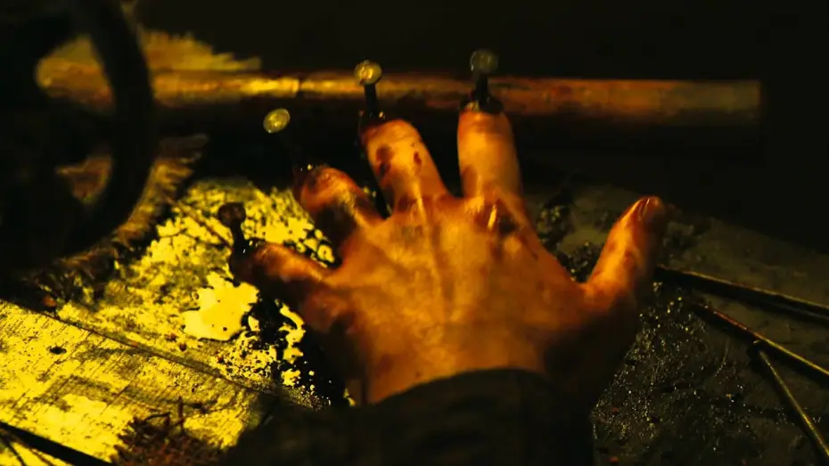 Video for the film Husk — Husk - Trailer (Deutsch) HD