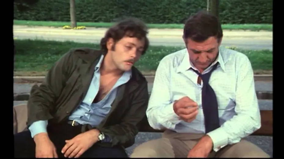 Video for the film The French Detective — Adieu poulet (1975) - Pourquoi t'es rentré dans la police