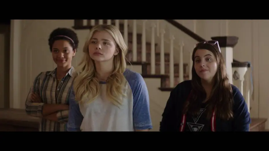 Video for the film Neighbors 2: Sorority Rising — Nos Pires Voisins 2 / Extrait " Teddy rencontre les KappaNu" VOST [Au cinéma le 6 juillet]