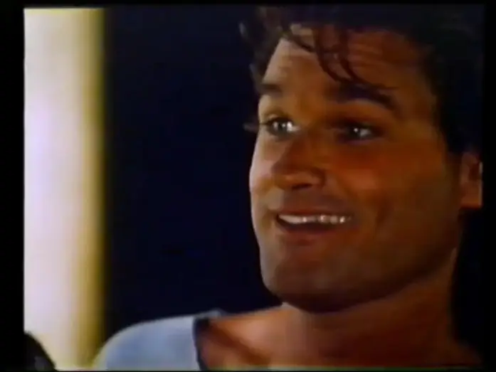 Video for the film Tango & Cash — TRAILER tango y cash