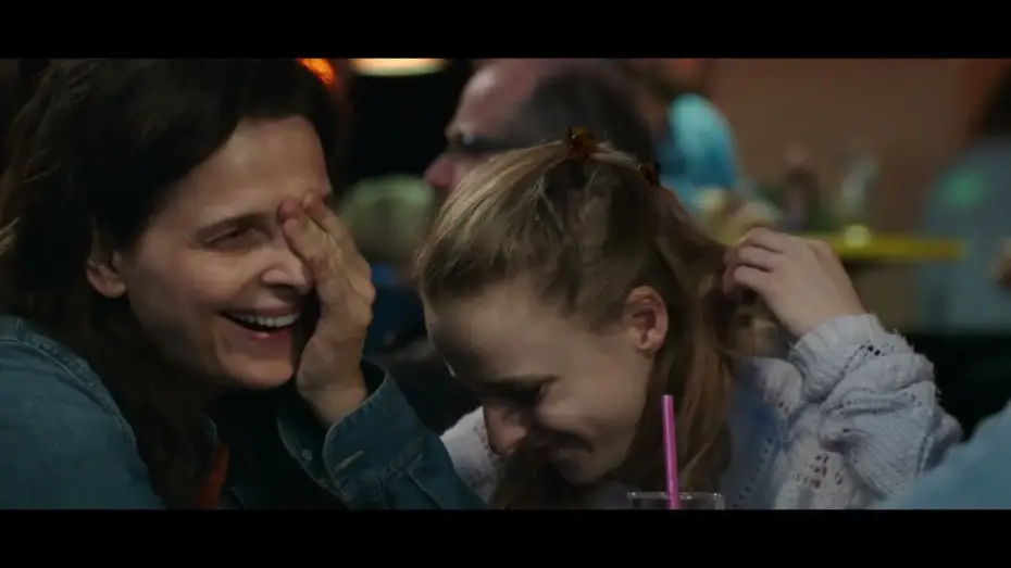 Video for the film Between Two Worlds — Offizieller Trailer