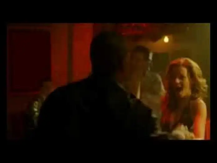 Video for the film Meet Dave — ATRAPADO EN UN PIRADO (Trailer Español)