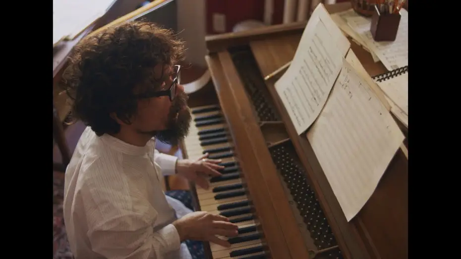 Video for the film She Came to Me — Tráiler oficial