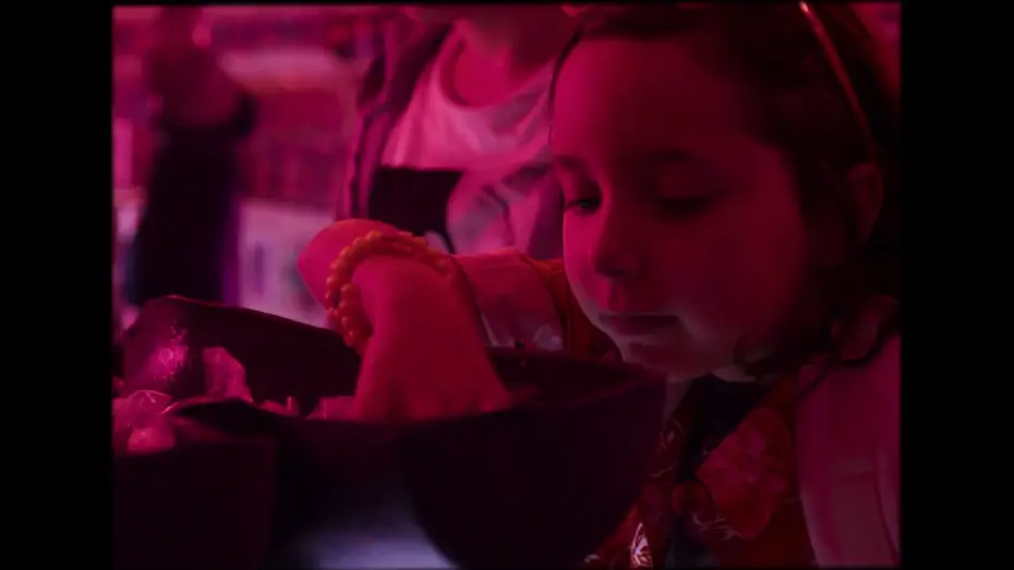 Video for the film Golden Malibu — Golden malibu /  Trailer