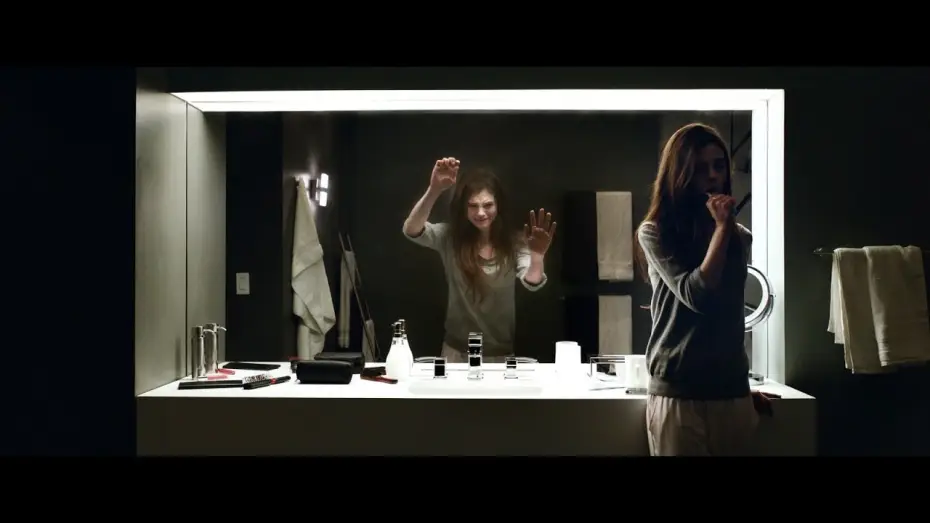 Video for the film Look Away — Look Away - Trailer Deutsch HD - Ab 22.02.2019 im Handel!